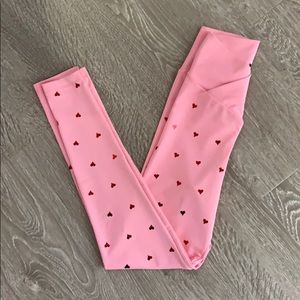 Beach Riot Heart leggings